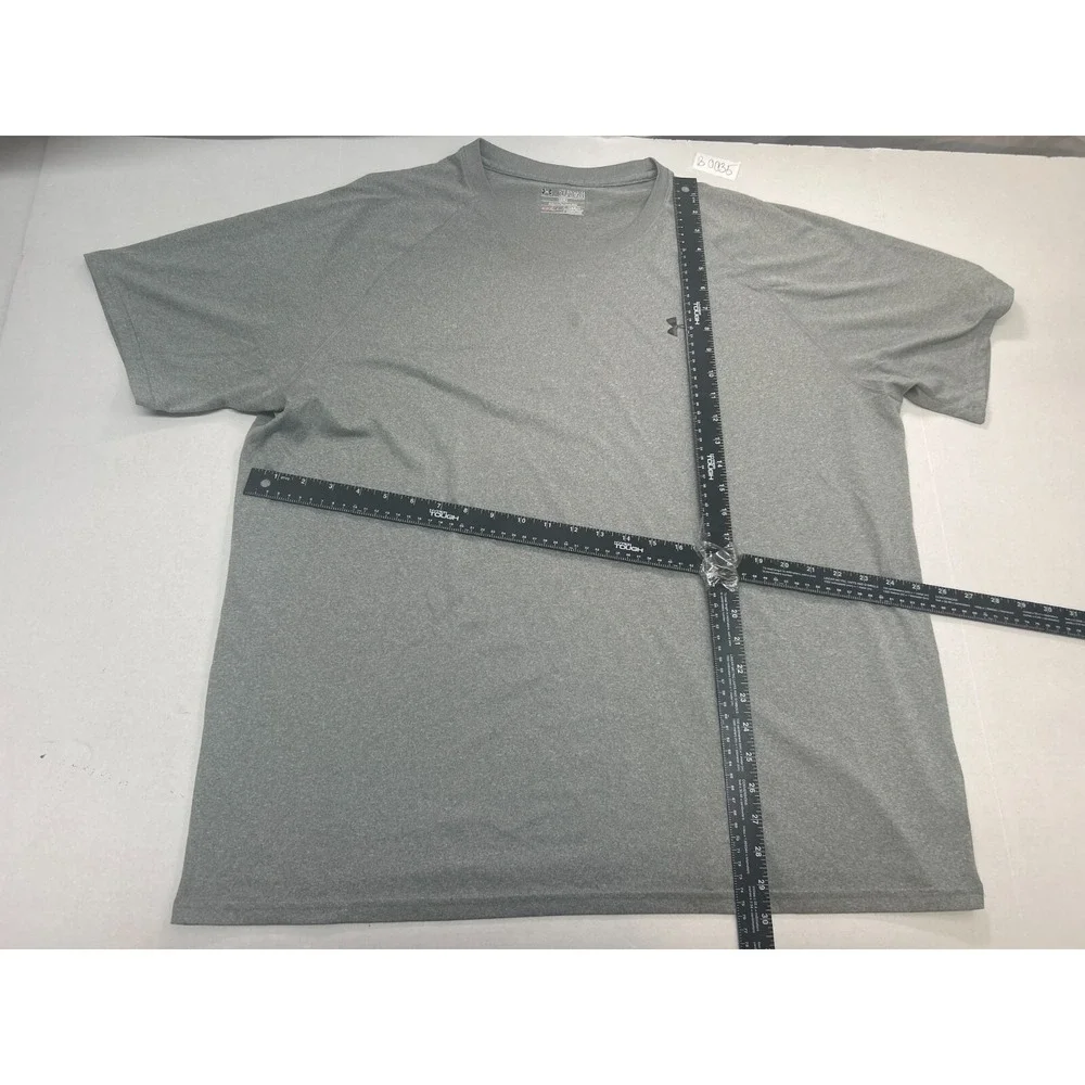 Under Armour t-shirt Men's size 2XL gray